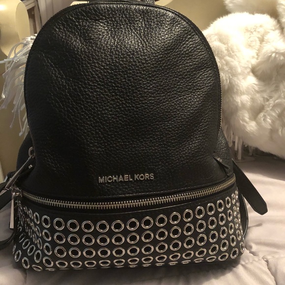 Michael Kors Handbags - MICHAEL KORS BLACK DESIGN MEDIUM BACKPACK!!! Cheap Michael Kors Handbags - MICHAEL KORS BLACK DESIGN MEDIUM BACKPACK!!! Cheap
